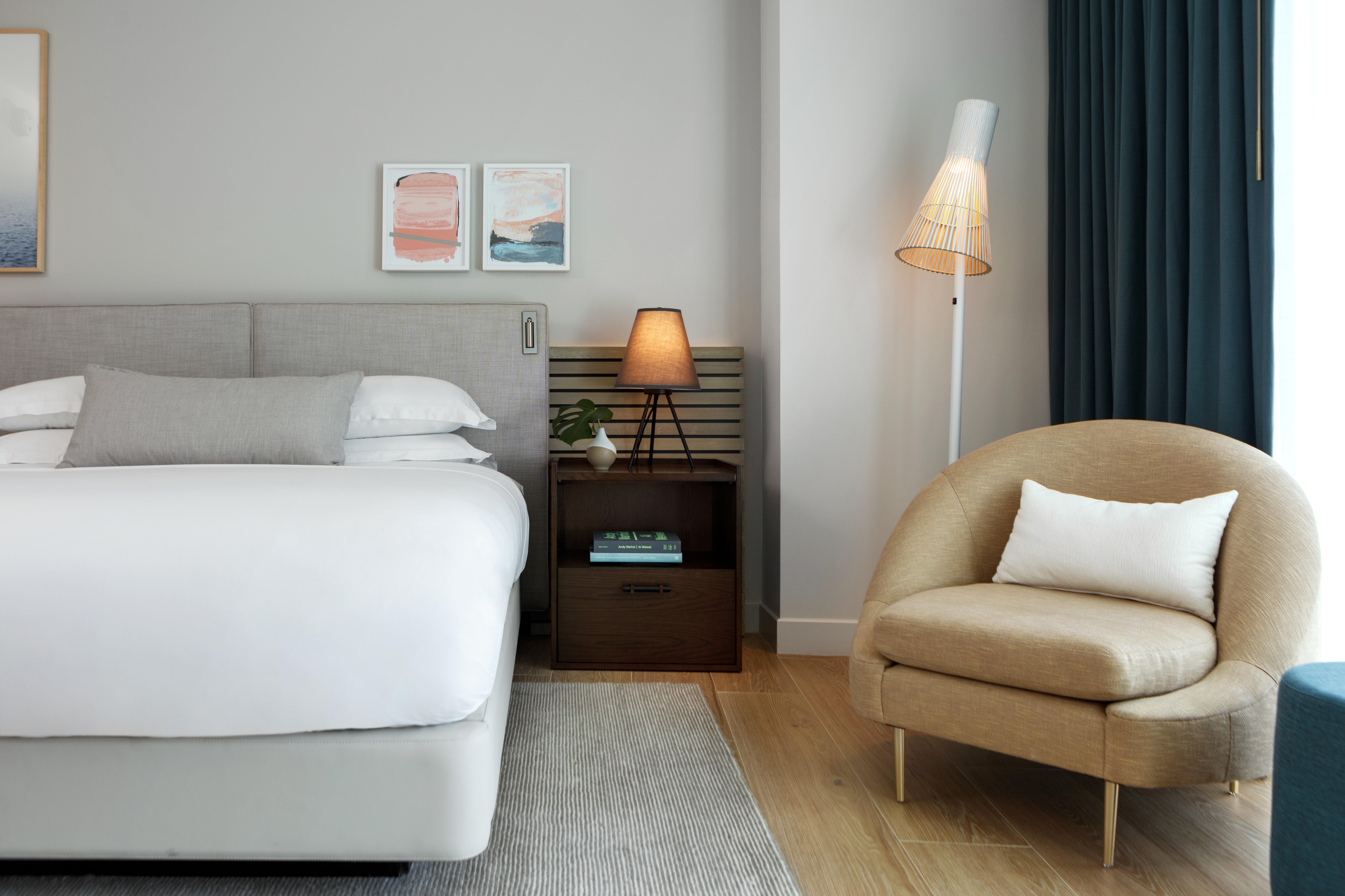 โรงแรมคิมป์ตัน เอพิก ไมอามี ภายนอก รูปภาพ A bedroom at the London Edition