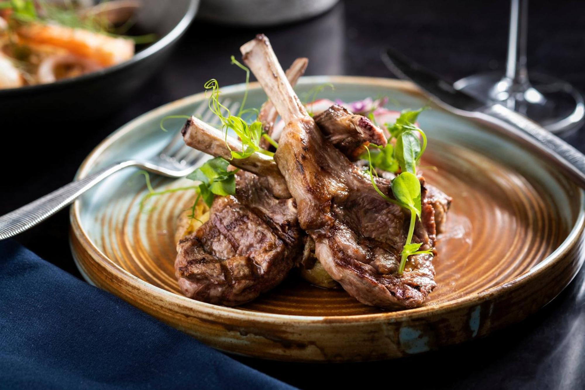 โรงแรมคิมป์ตัน เอพิก ไมอามี ภายนอก รูปภาพ Rack of lamb