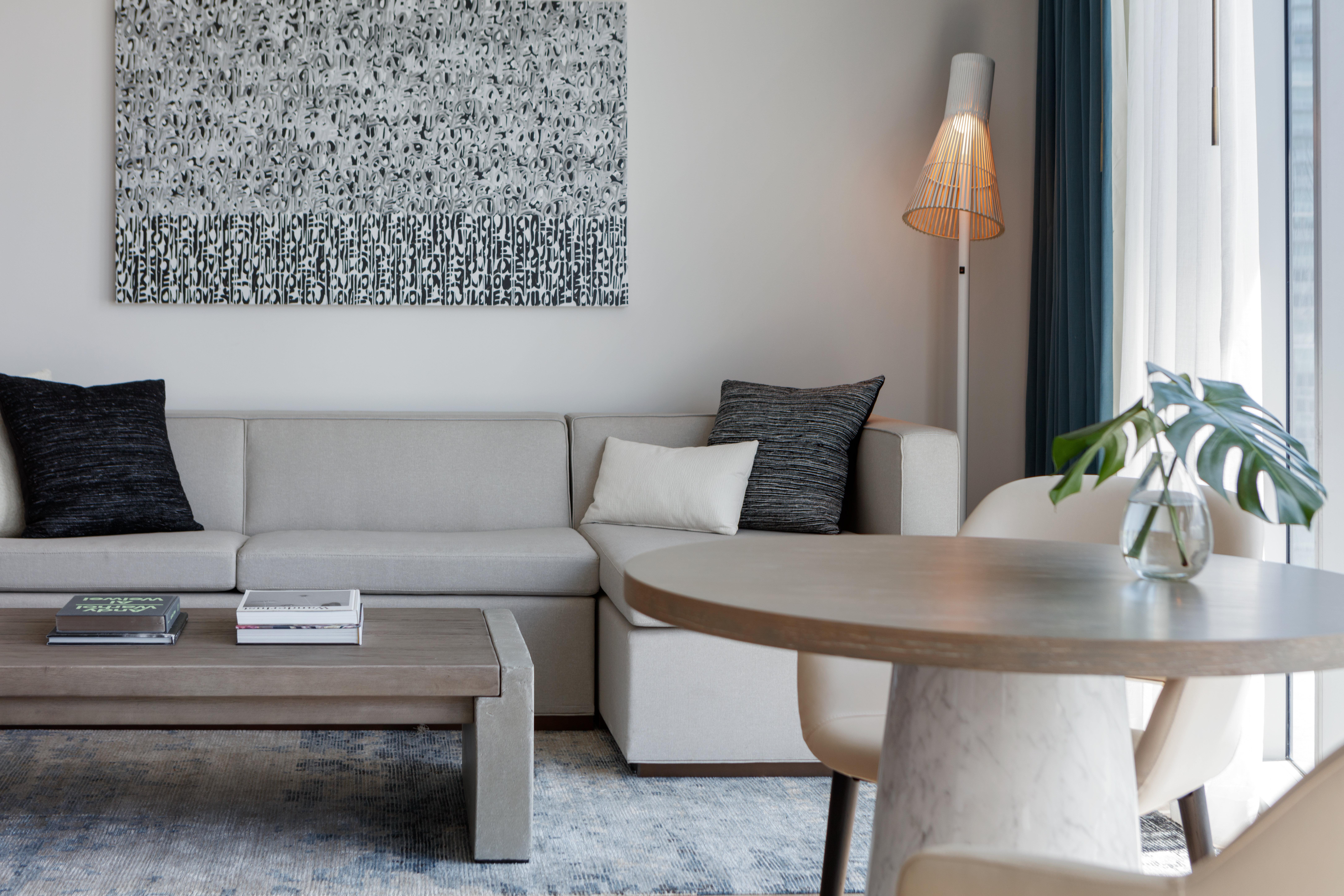 โรงแรมคิมป์ตัน เอพิก ไมอามี ภายนอก รูปภาพ A living room at the hotel